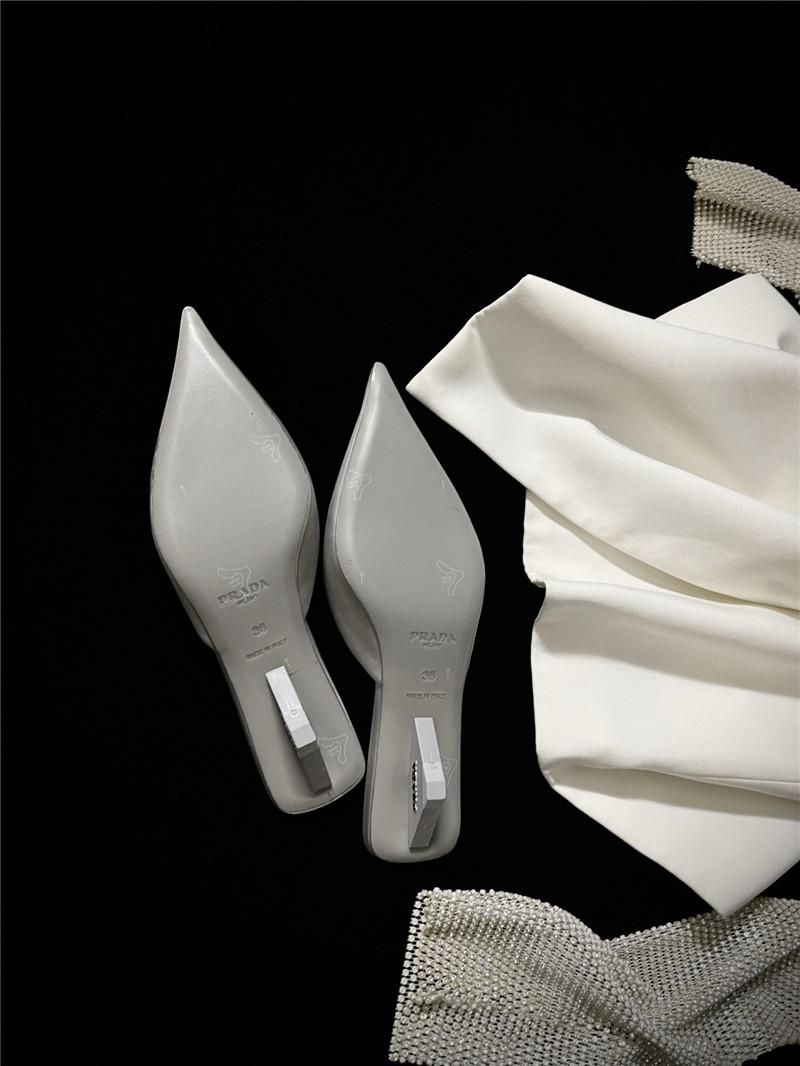 Pra*a pointed toe kitten heel slippers replica shoes