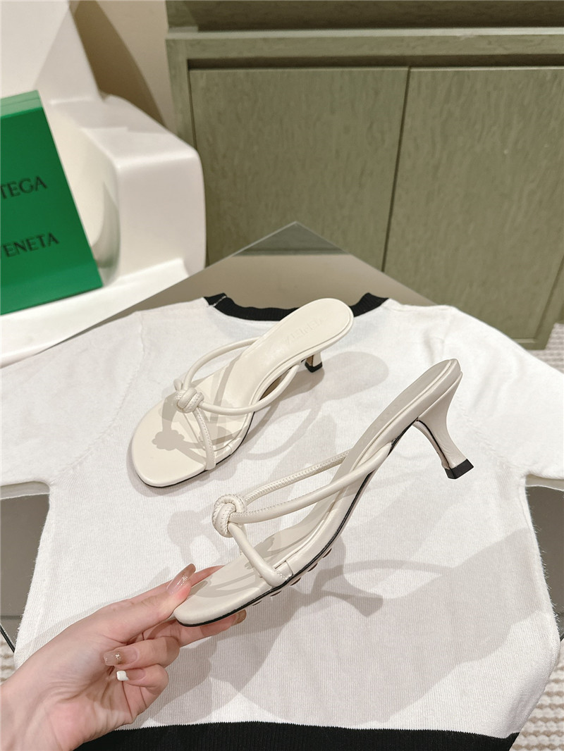 Bottega Veneta woven flip-flops margiela replica shoes