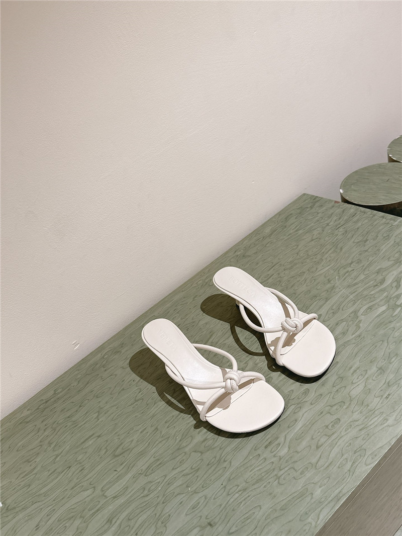 Bottega Veneta woven flip-flops margiela replica shoes