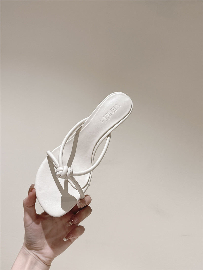 Bottega Veneta woven flip-flops margiela replica shoes