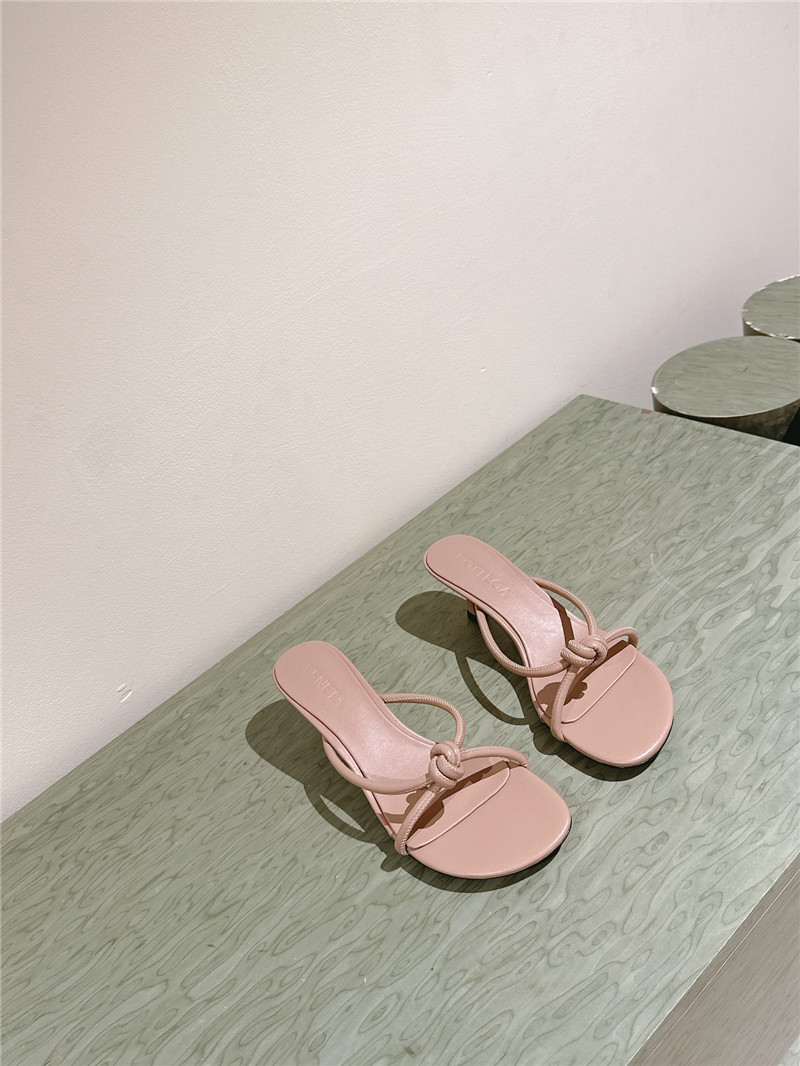 Bottega Veneta woven flip-flops margiela replica shoes