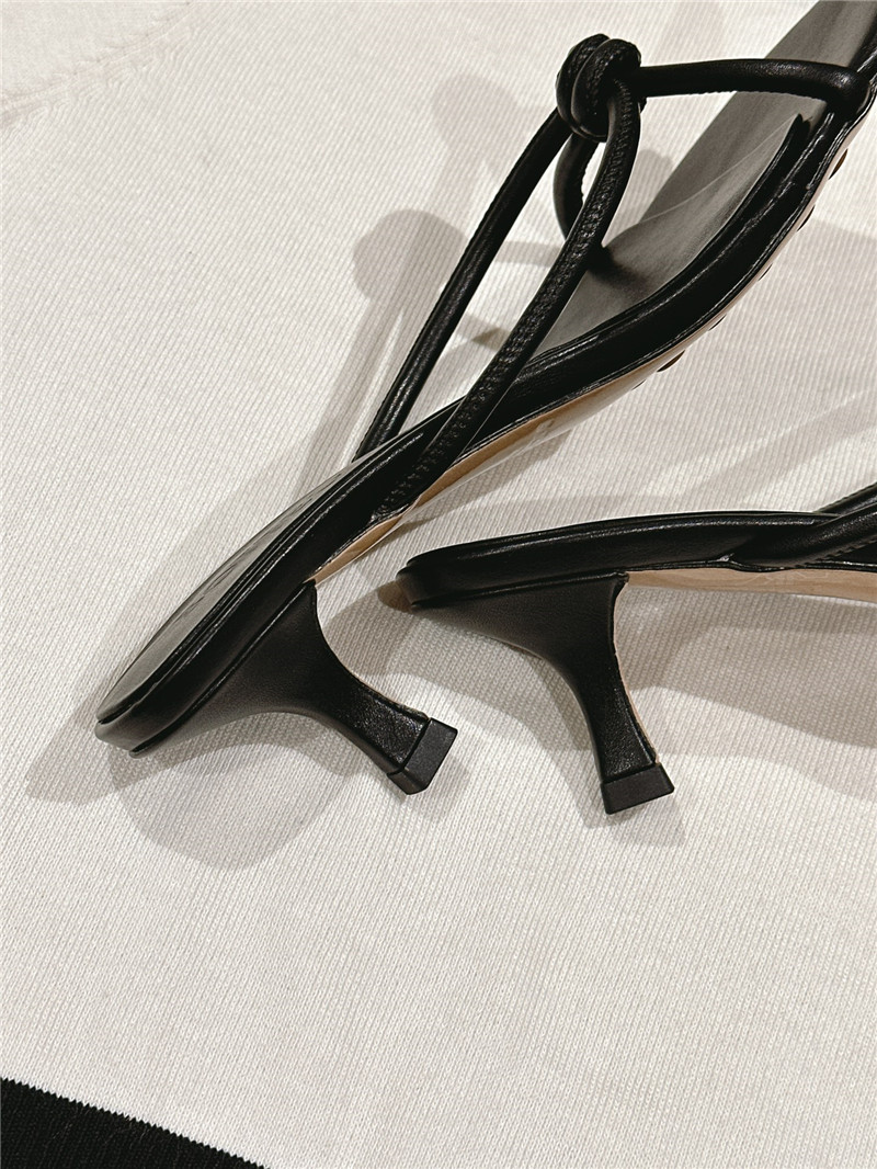 Bottega Veneta woven flip-flops margiela replica shoes