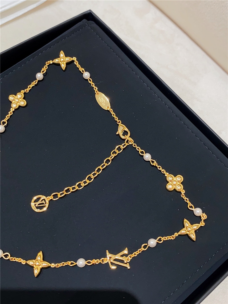 l0vis Vvtt0n lv green gold flower pearl necklace