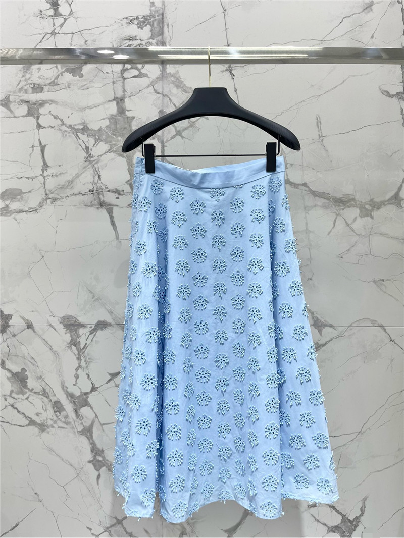 Va1e*ntin0 hollow embroidered skirt replicas clothes