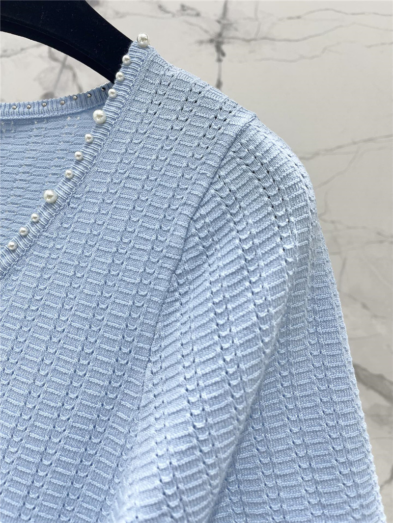 Ch**el u-neck short sleeve blue tee