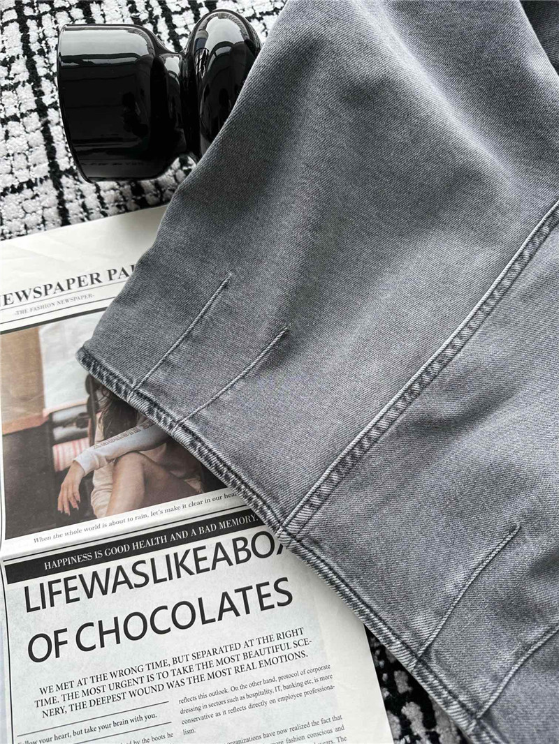 Ch**el gray double pocket embroidered jeans