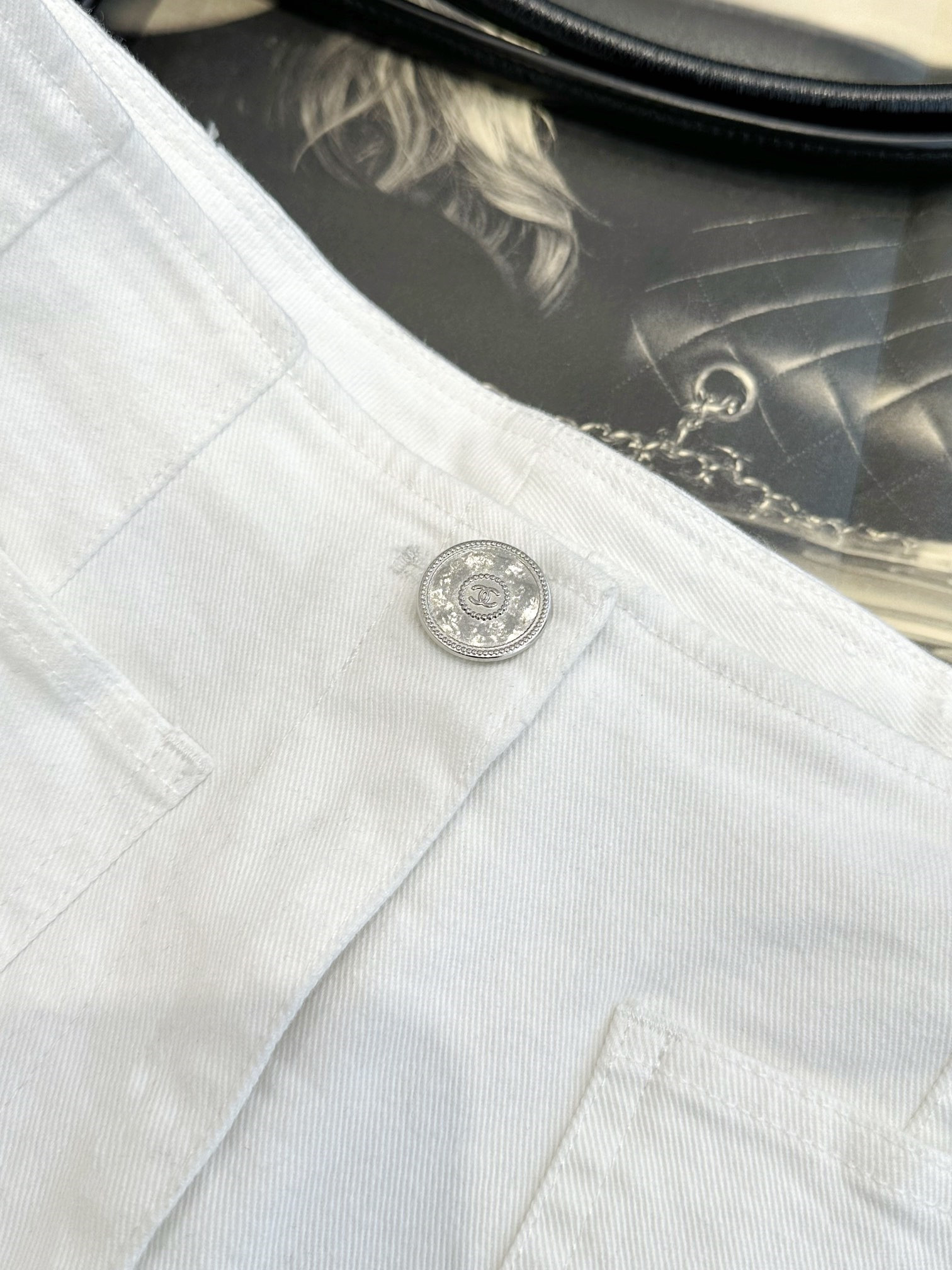Ch**el white double pocket embroidered jeans
