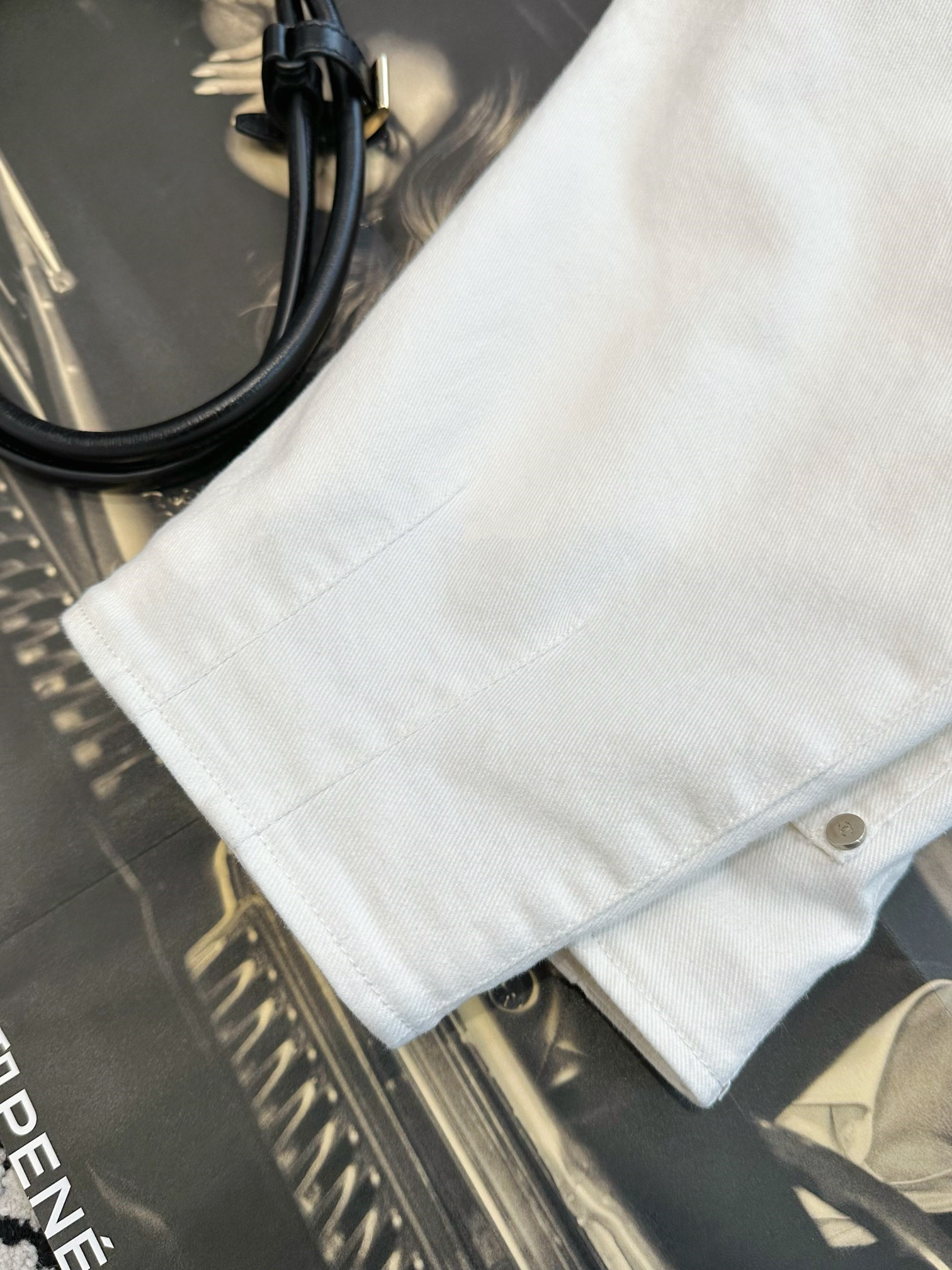 Ch**el white double pocket embroidered jeans