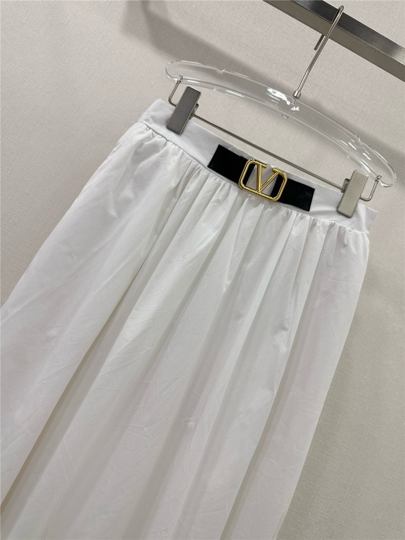 Va1e*ntin0 high waist slimming long skirt replica clothing sites