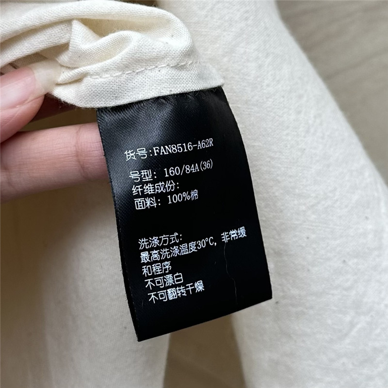 L0r0 P1ana right shoulder shirt cheap replica designer clothes