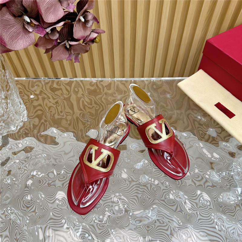 va1e*ntin0 hollow logo slippers Marg*e1a replica shoes