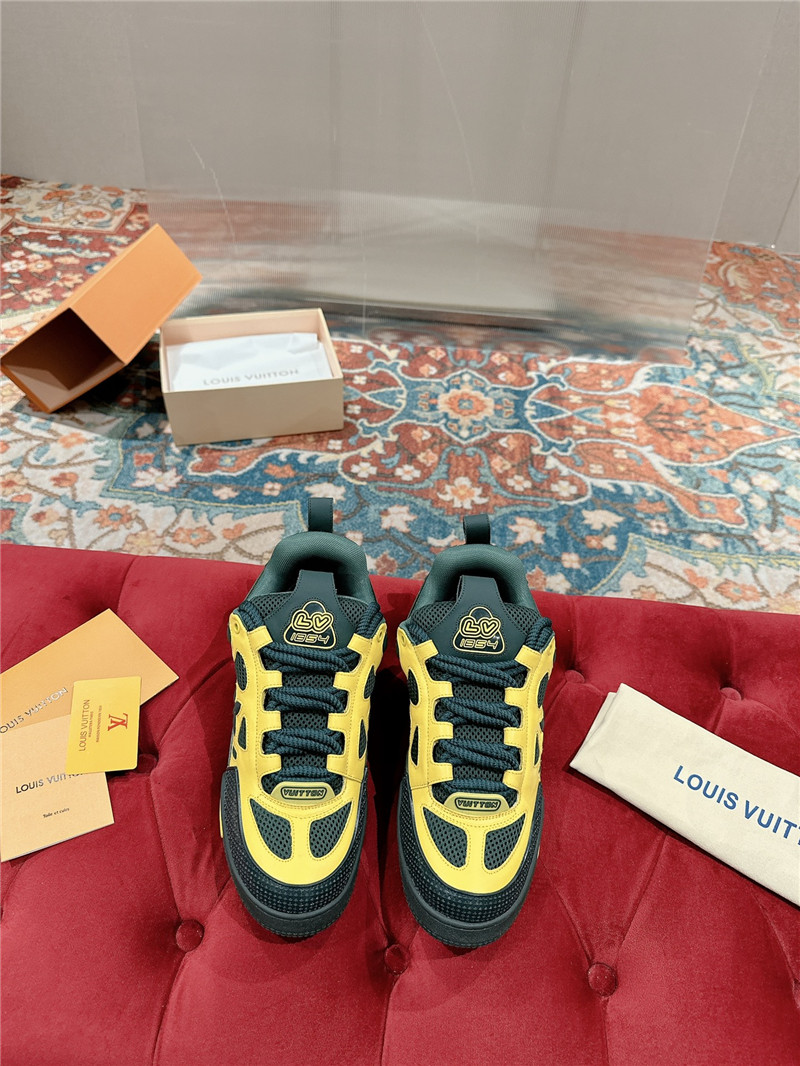 l0vis Vvtt0n lv skate trainers in bold green