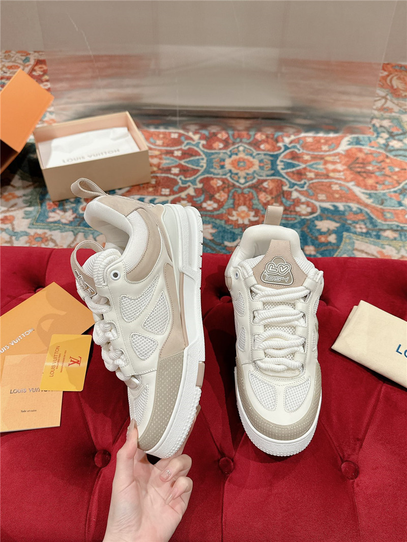 l0vis Vvtt0n lv women¡¯s beige skate trainers