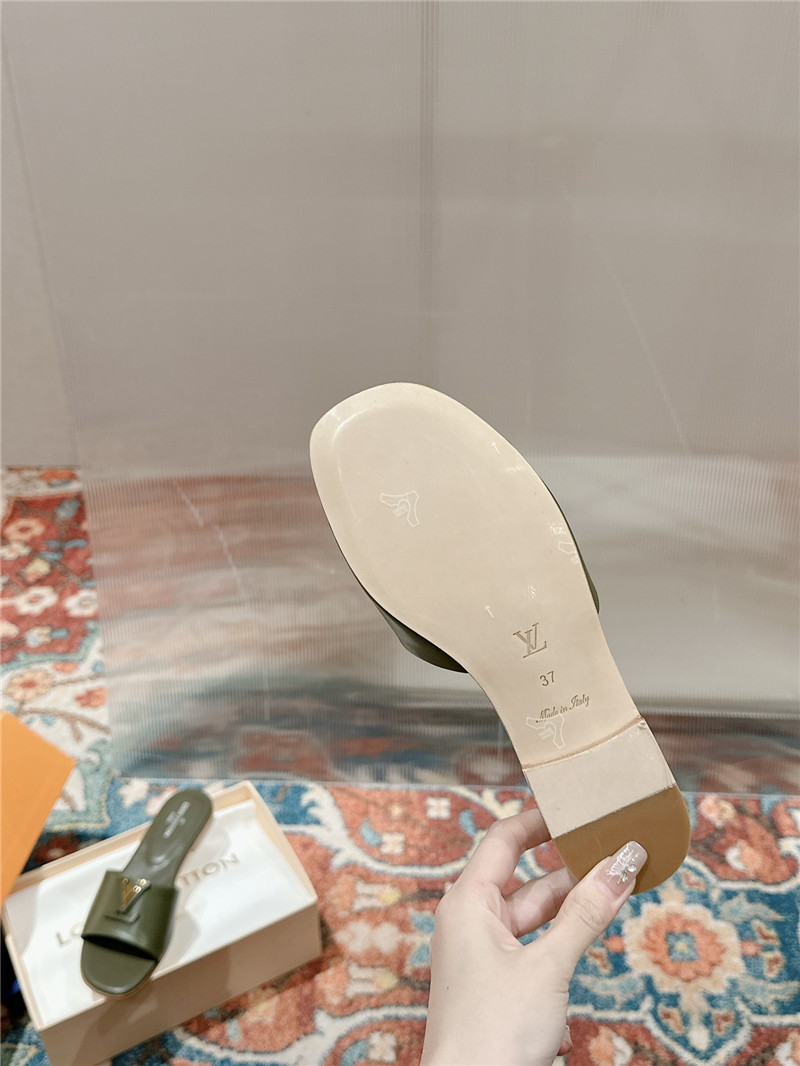 l0vis Vvtt0n lv flat sandals best replica shoes website