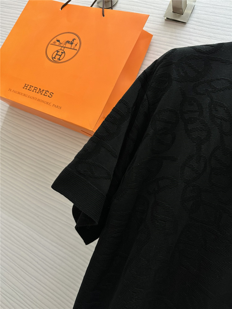 H**me5 dark pattern short sleeve top replica clothing sites