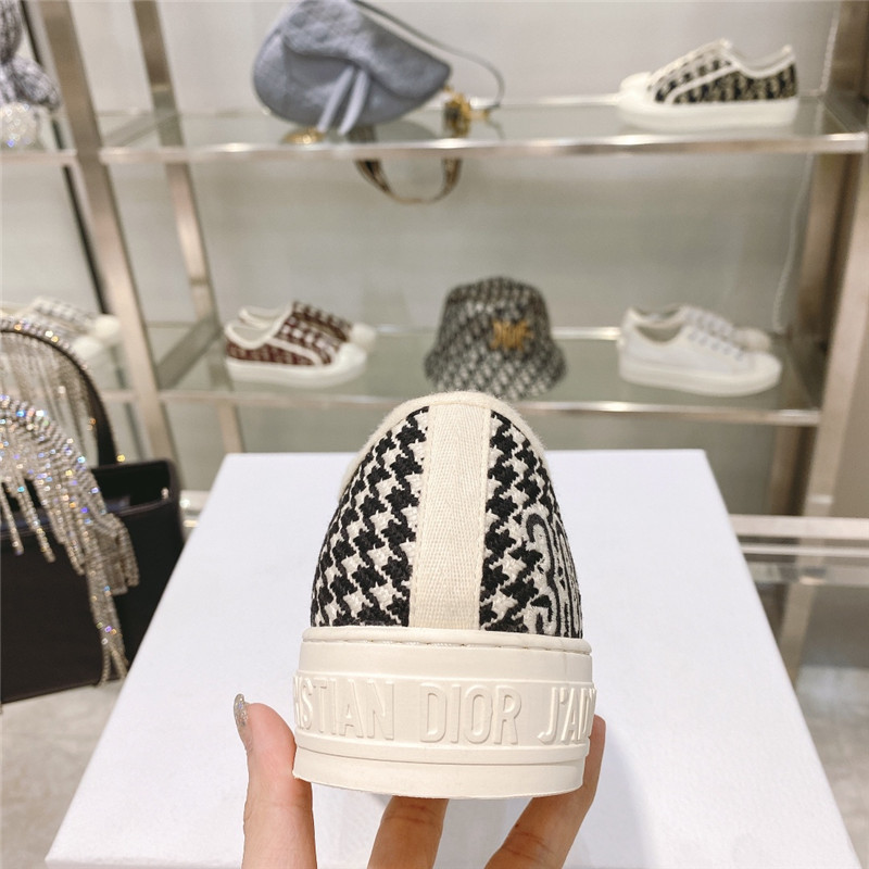 D10r canvas walk’n sneakers