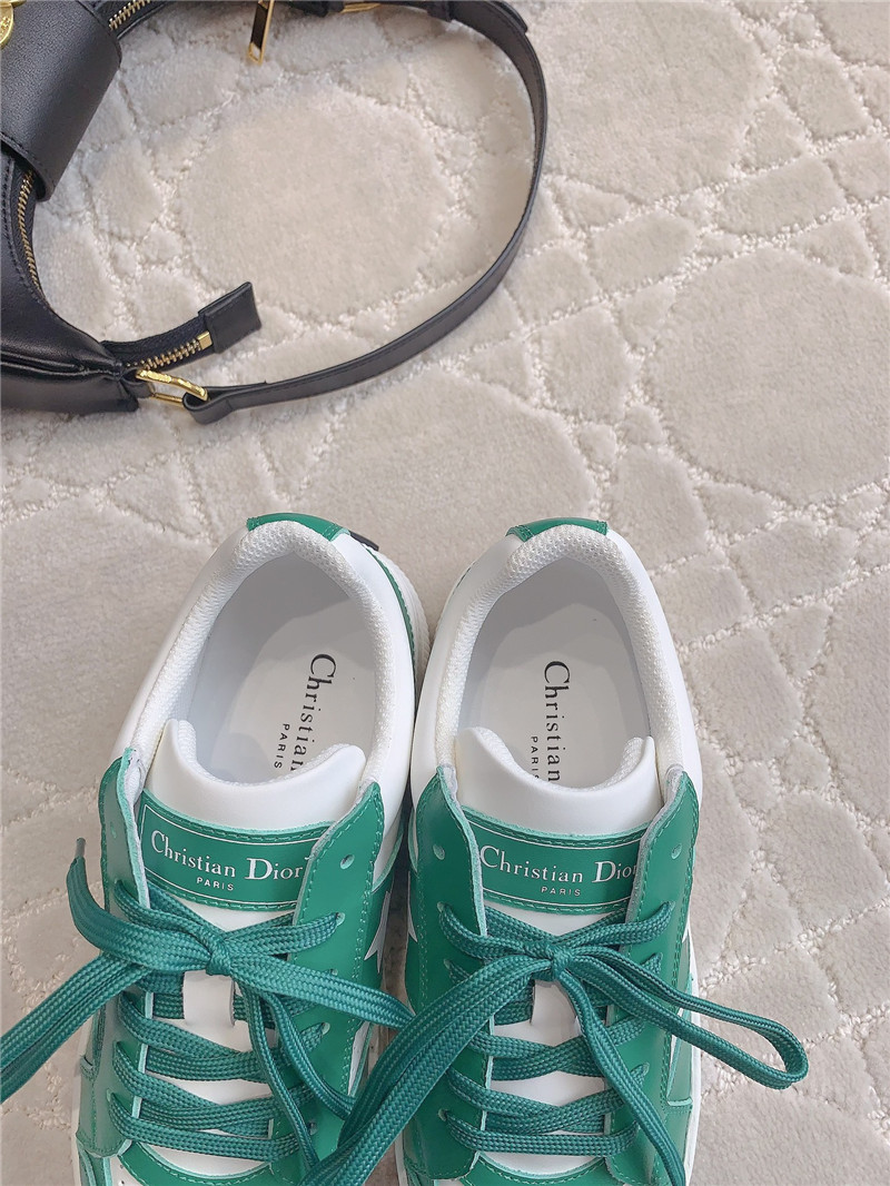 D10r platform green sneakers