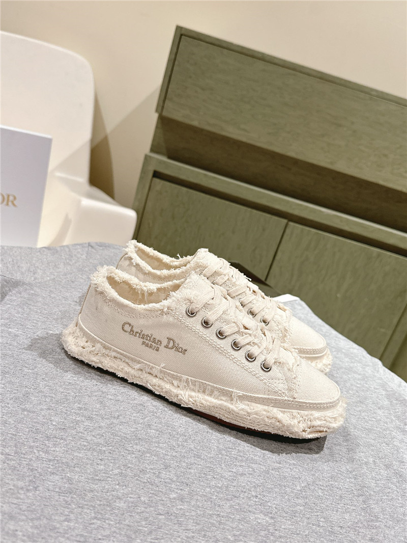 D10r ff lace-up canvas sneakers