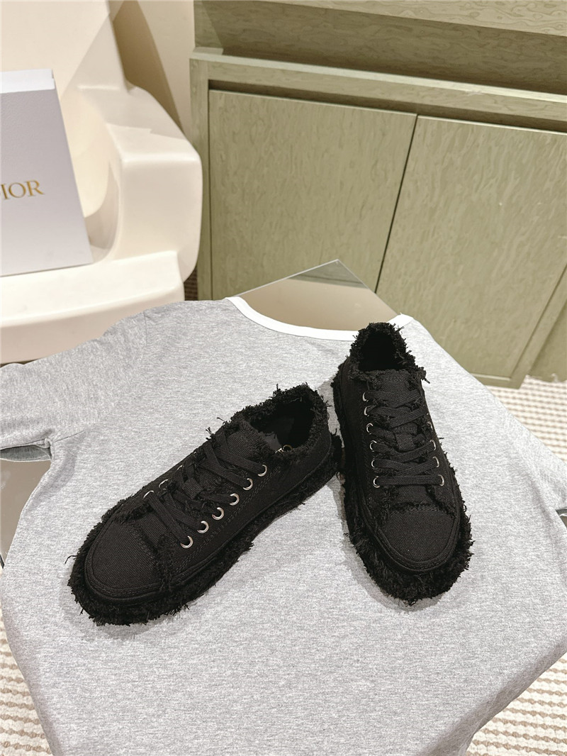 D10r ff black lace-up canvas sneakers