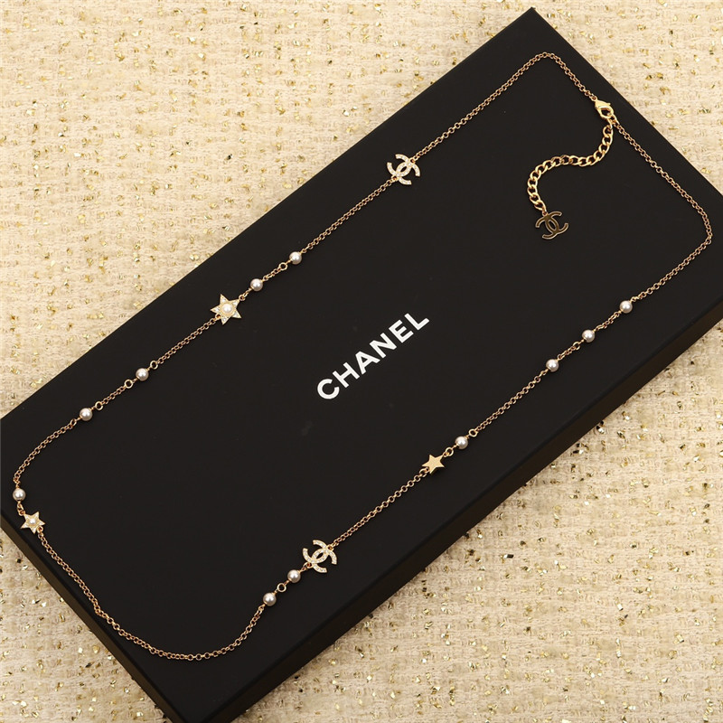 Chanel five-pointed star double C pearl sweater chain