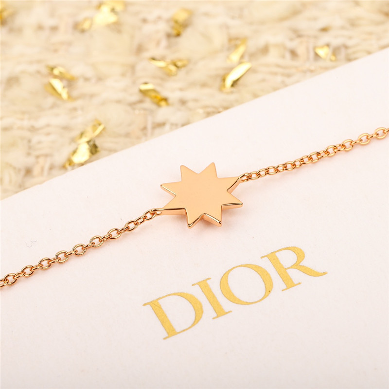 dior eight-pointed star bracelet