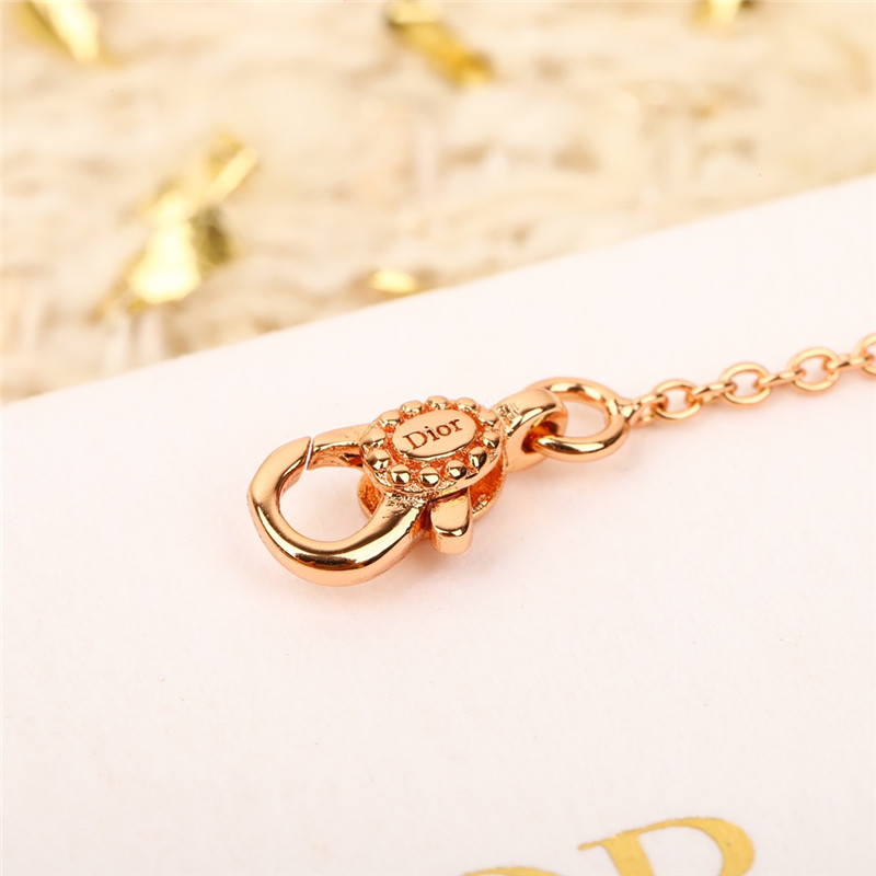 dior eight-pointed star bracelet