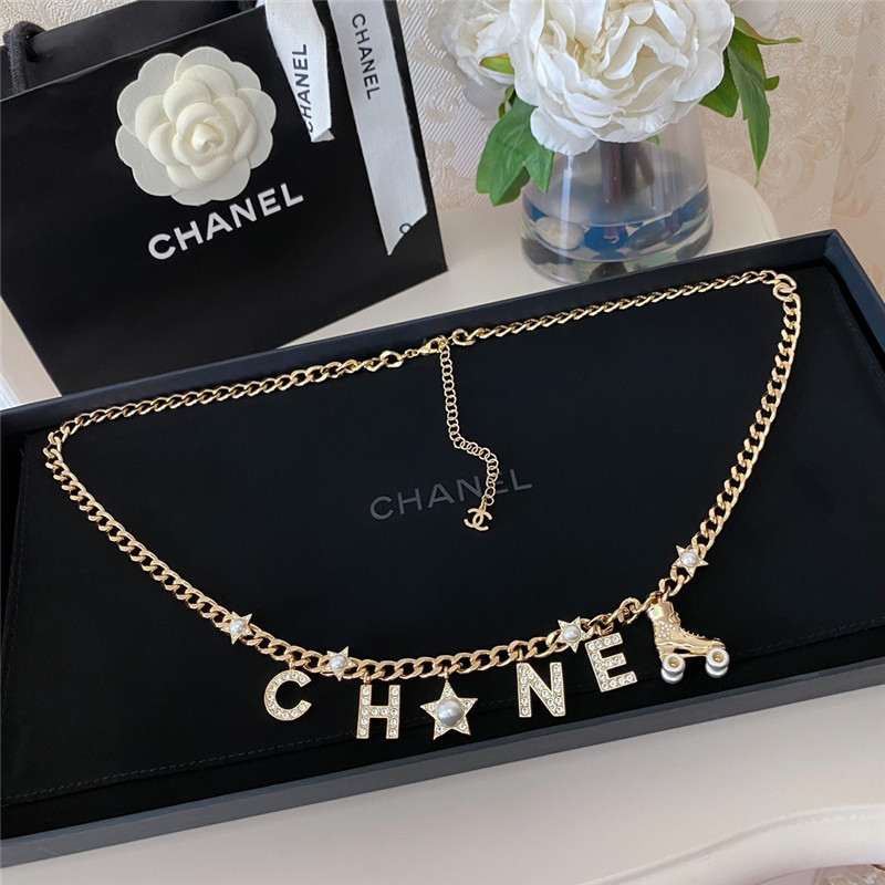 Ch**el letter roller skates waist chain