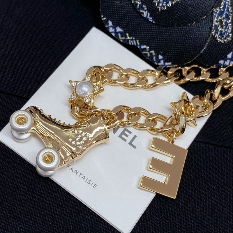 Ch**el letter roller skates waist chain
