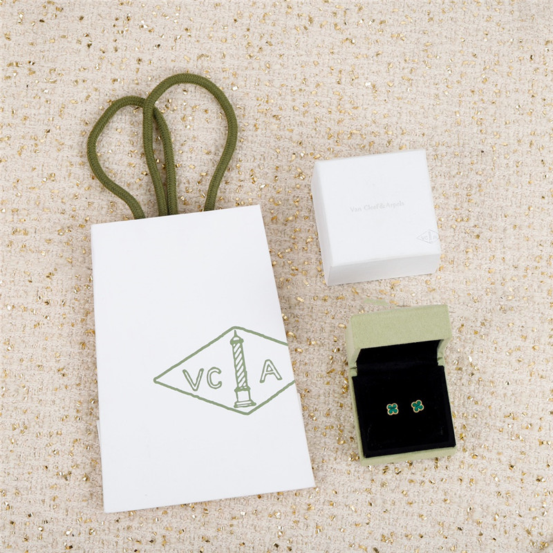 miumiu single flower earrings