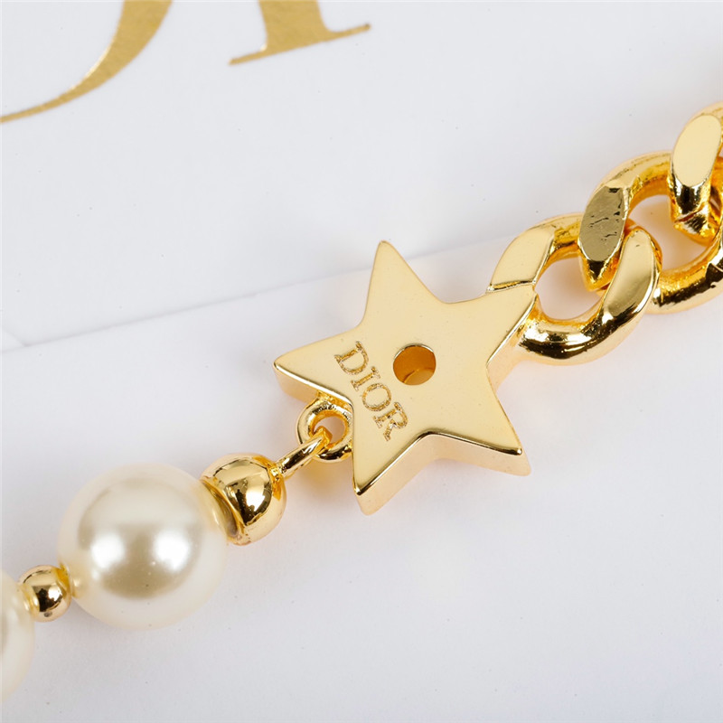 D10r pearl chain bracelet