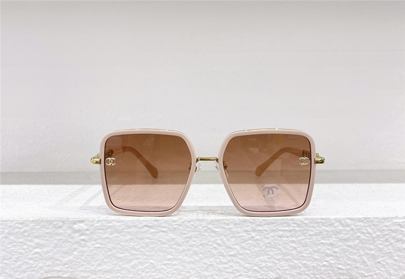 Ch**el fashionable sunglasses