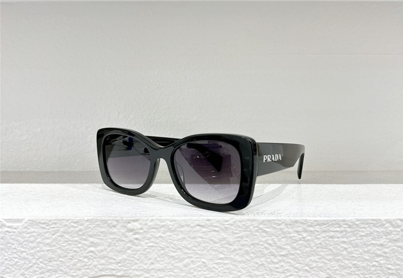 Pra*a fashionable and elegant sunglasses