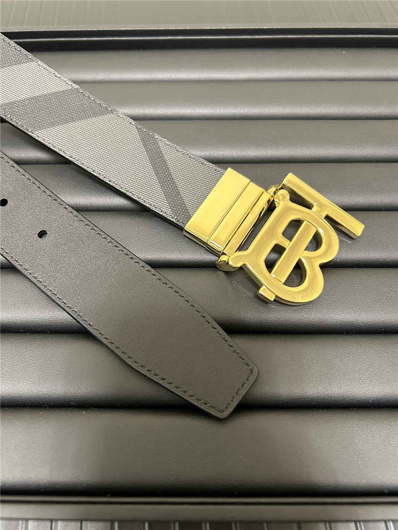 Burberry new belt
