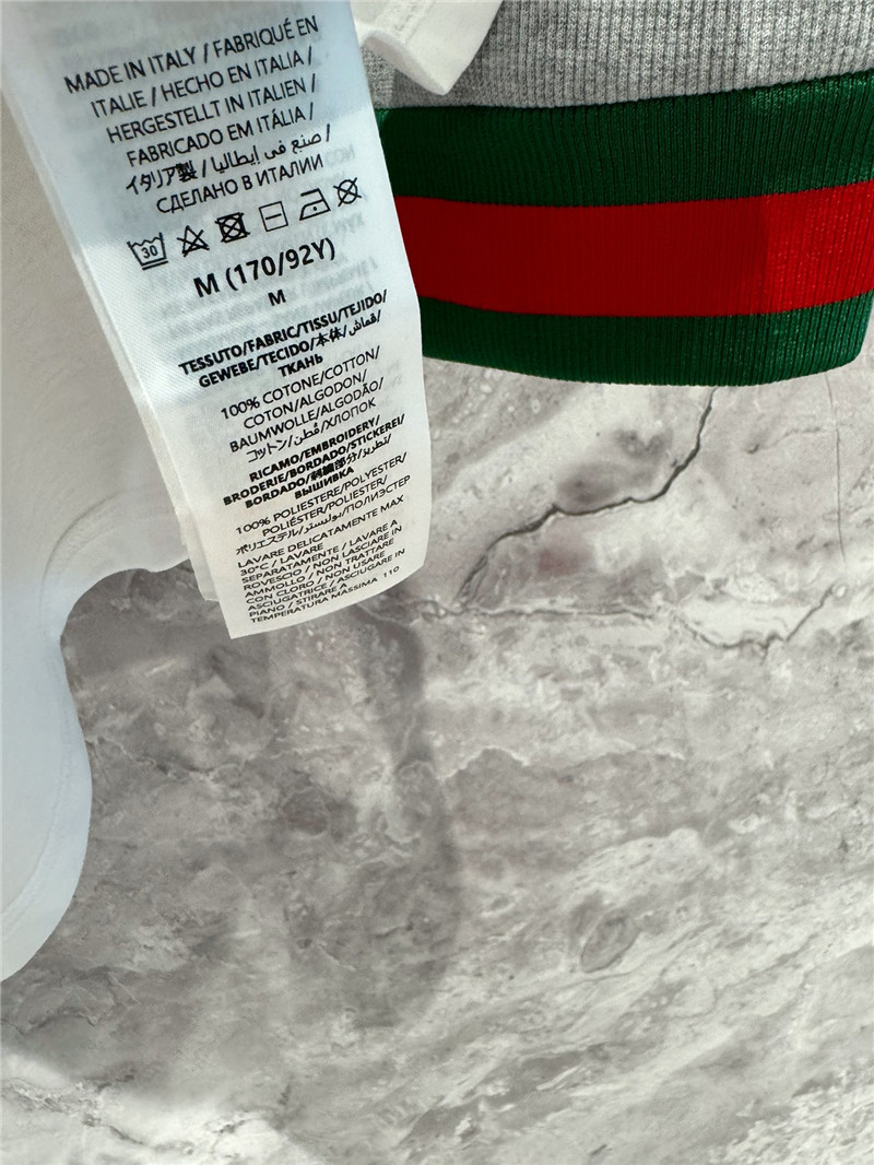 Gvc*1 white t-shirt with embroidered neckline replicas clothes