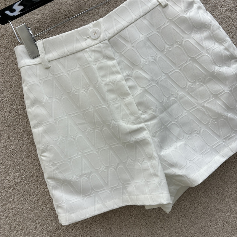 Va1e*ntin0 embroidered letter a line shorts replica clothing sites