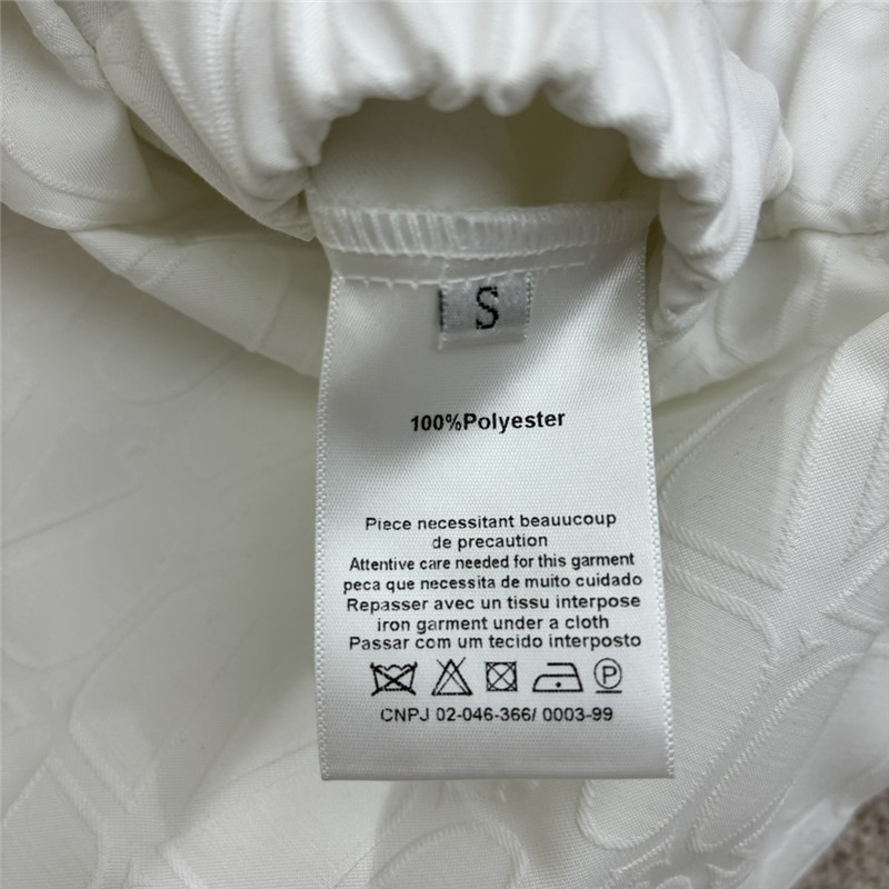 Va1e*ntin0 embroidered letter a line shorts replica clothing sites