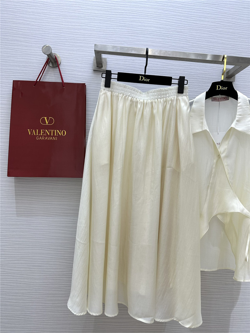 Va1e*ntin0 irregular strappy shirt + a hem skirt suit replica clothing