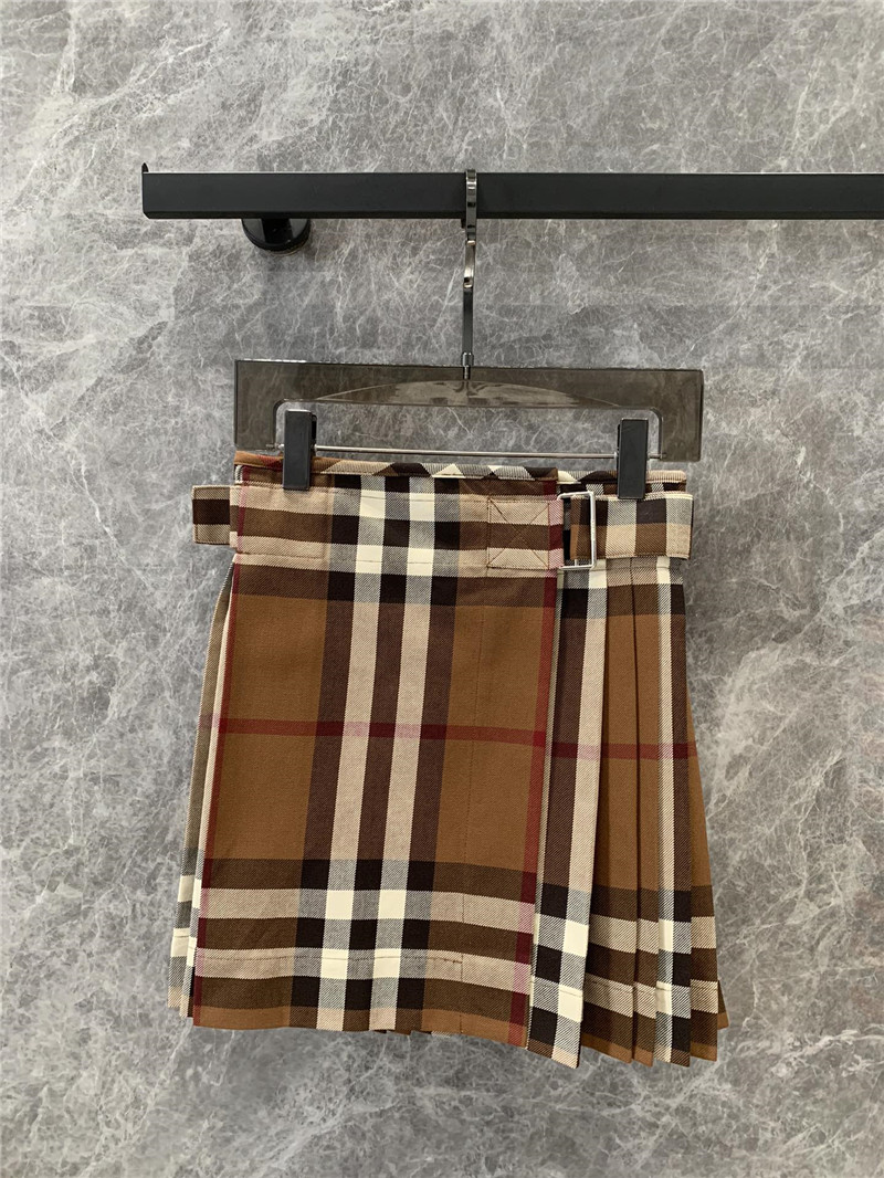 Burberry vintage plaid pleated skirt replica designer clothes