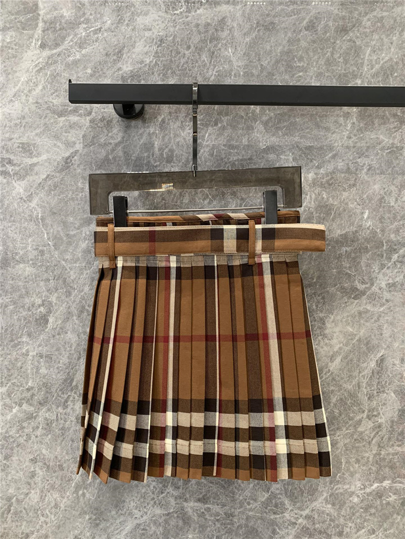 Bv*b*rry vintage plaid pleated skirt replica designer clothes