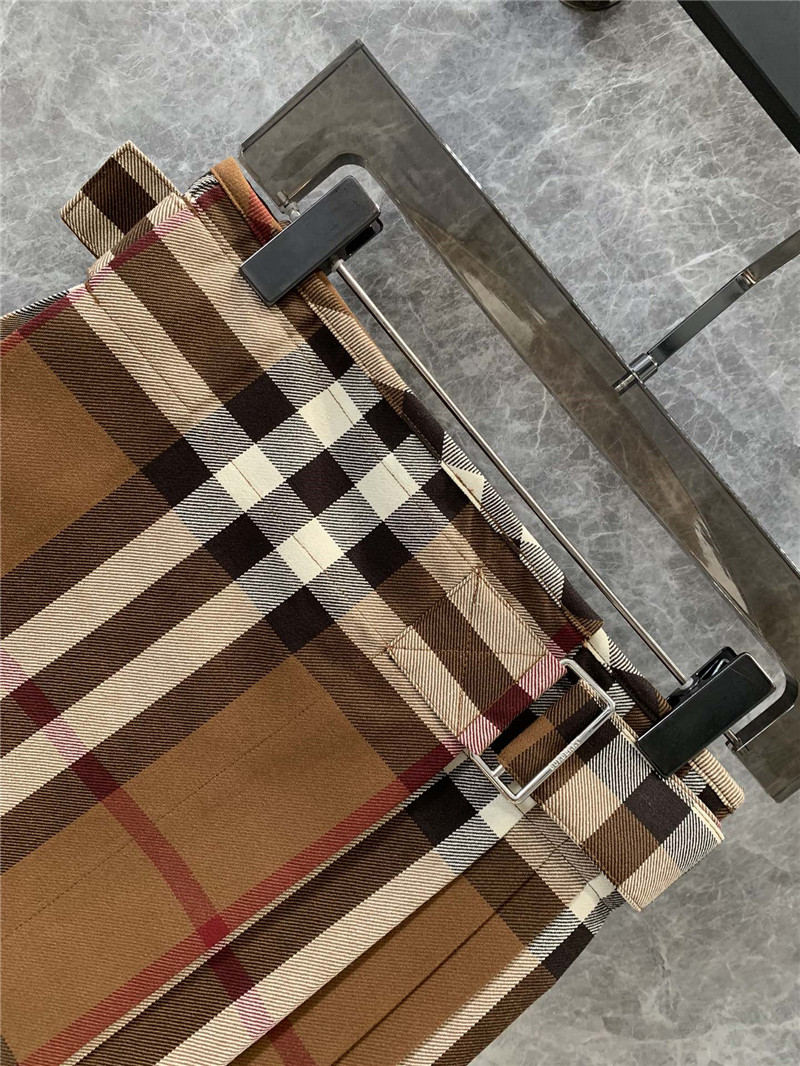 Bv*b*rry vintage plaid pleated skirt replica designer clothes