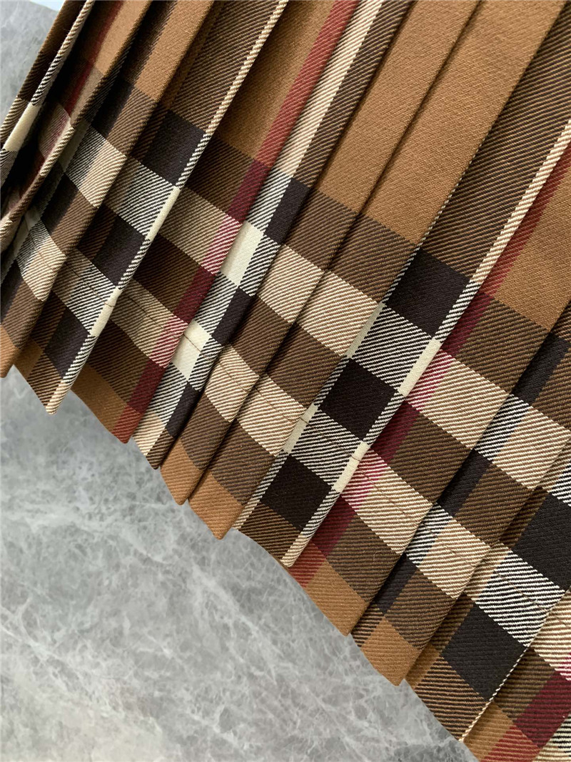 Bv*b*rry vintage plaid pleated skirt replica designer clothes