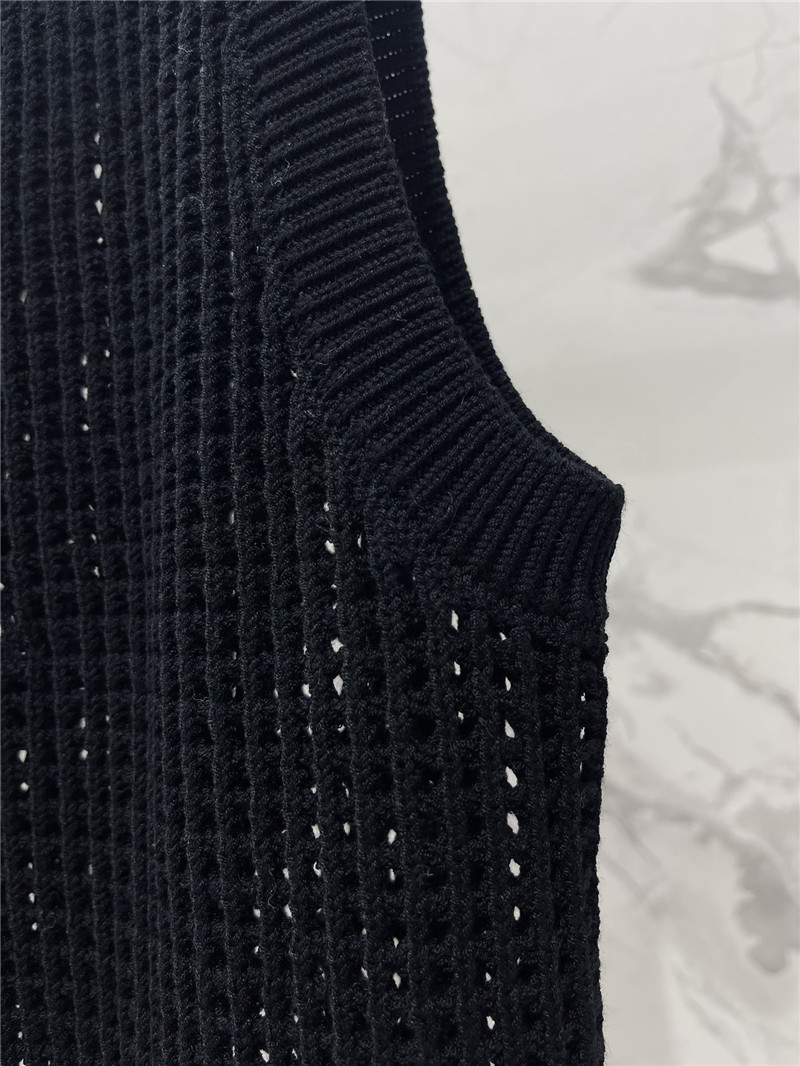 Pra*a hollow knitted vest replica designer clothes