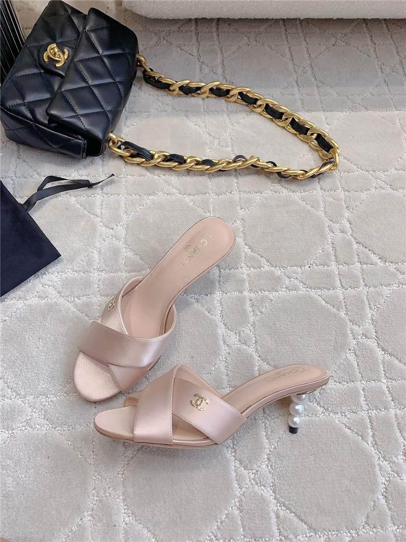 Ch**el beige velvet pearl heel mule