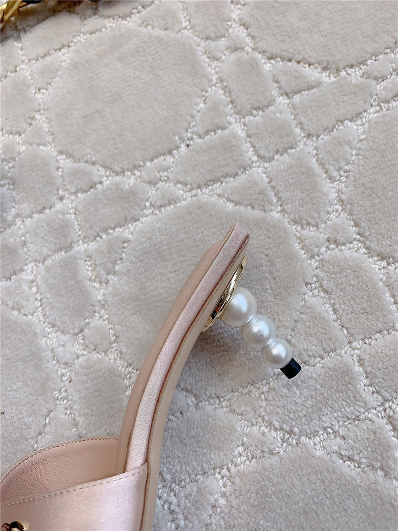 Ch**el beige velvet pearl heel mule