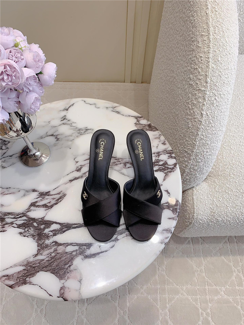 Ch**el black velvet pearl heel mule