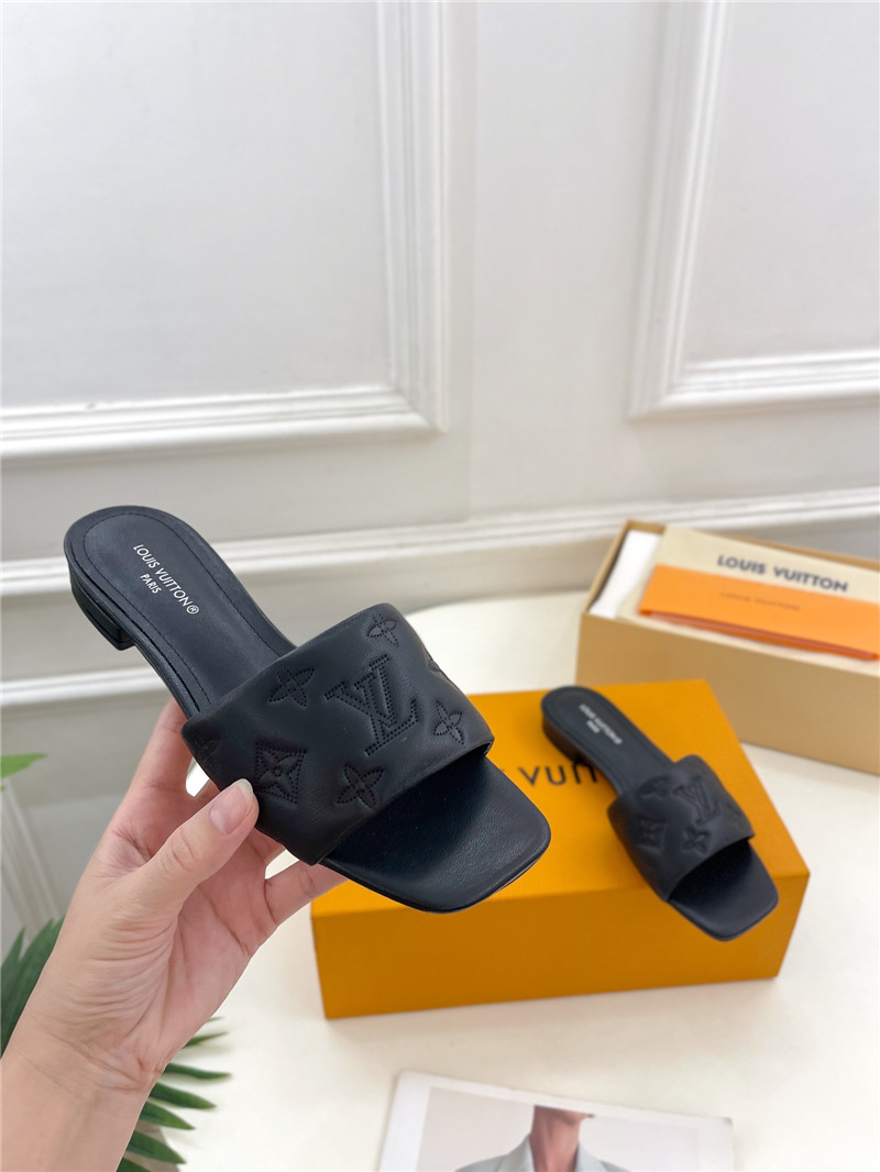 l0vis Vvtt0n revival flat mules black