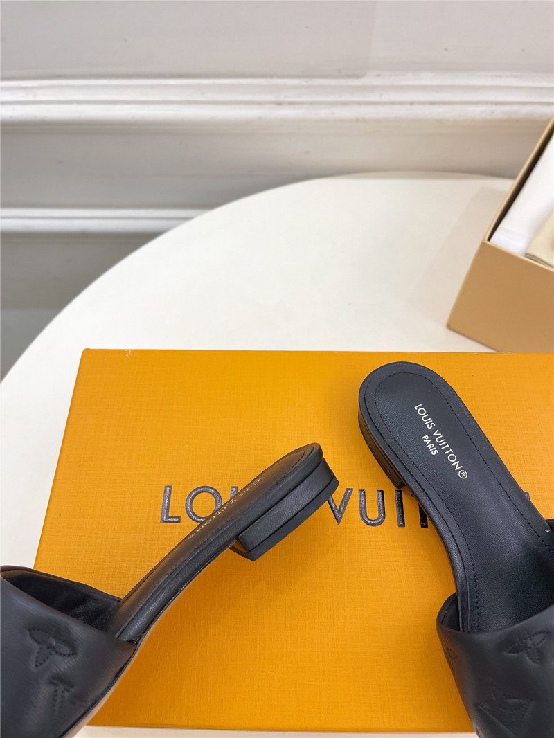 l0vis Vvtt0n revival flat mules black