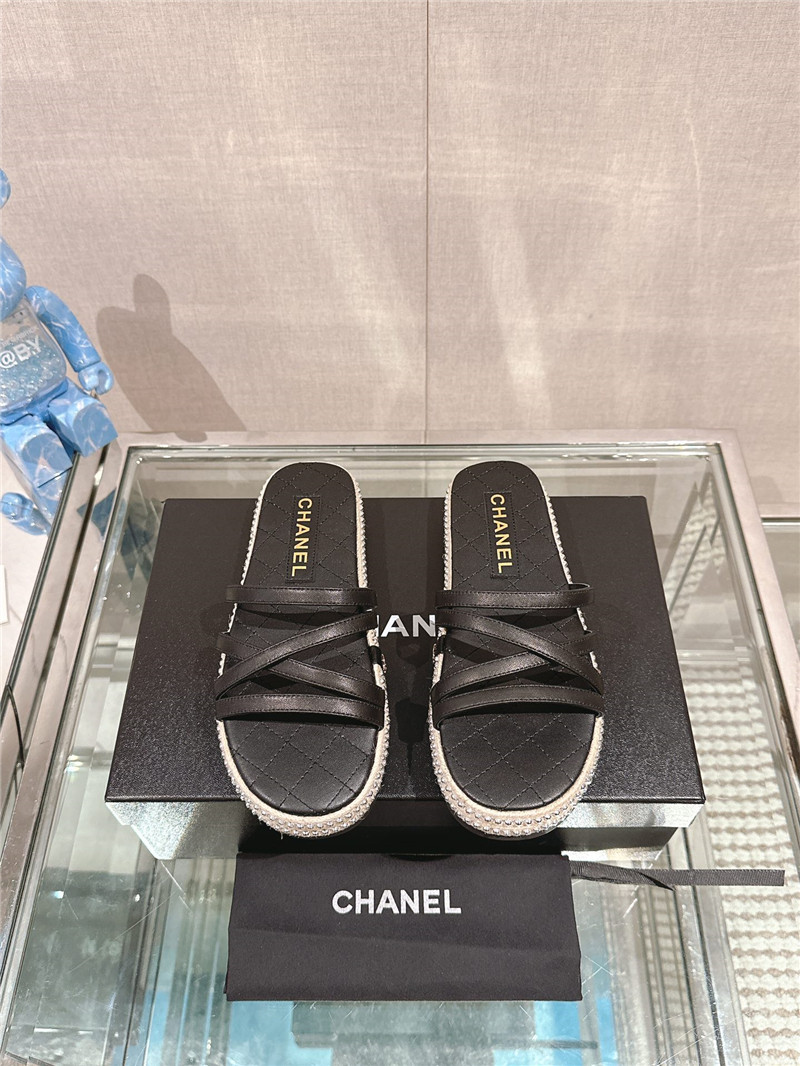 Ch**el cross leather platform slippers black