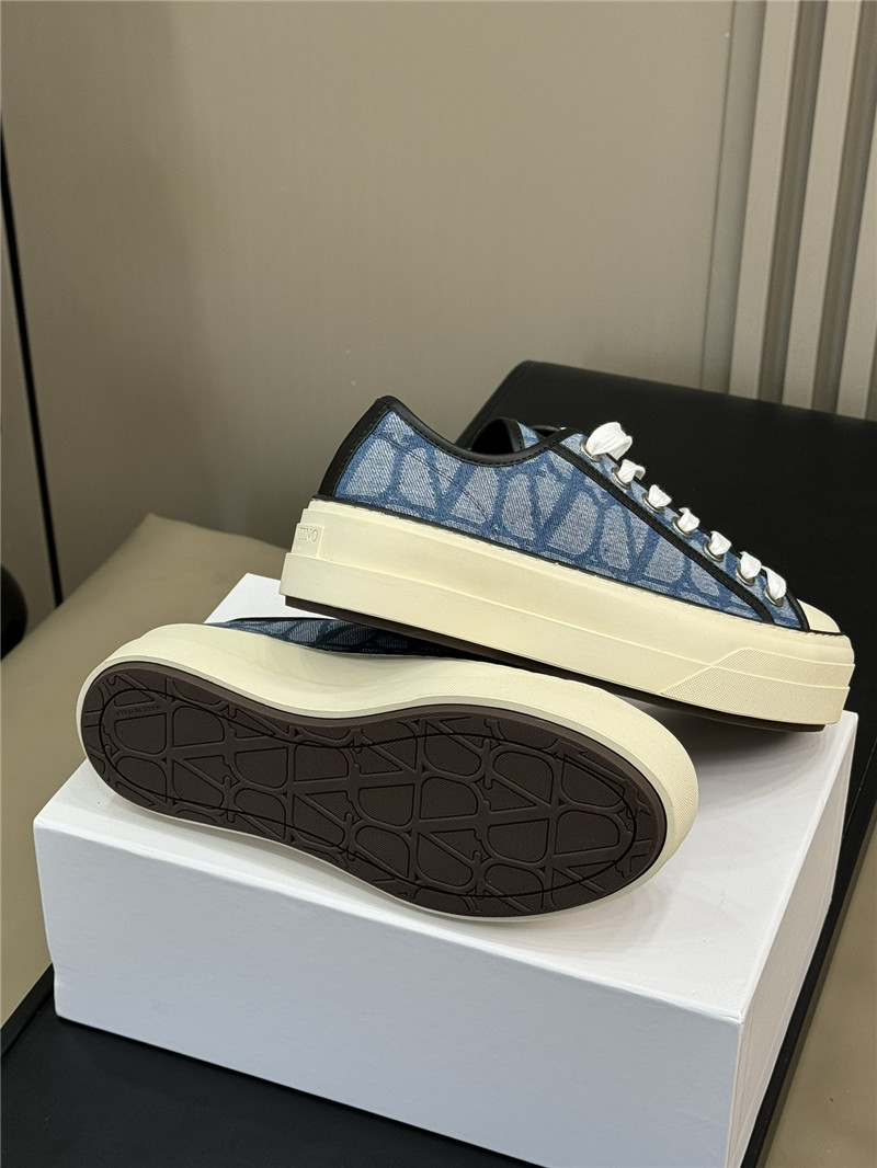 Va1e*ntin0 blue canvas flat sneakers