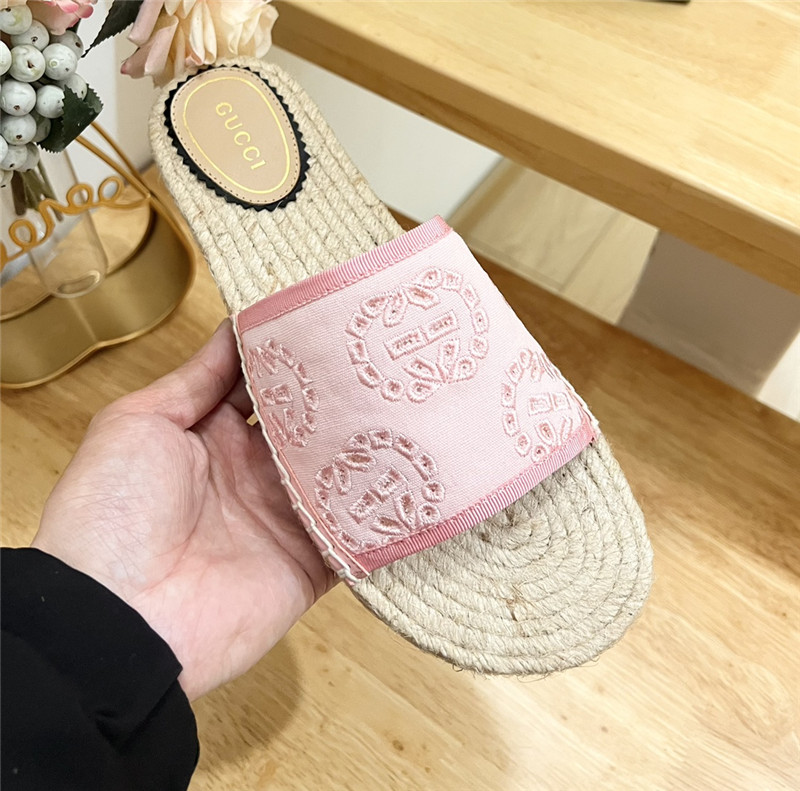 Gvc*1 interlocking g espadrille slides pink